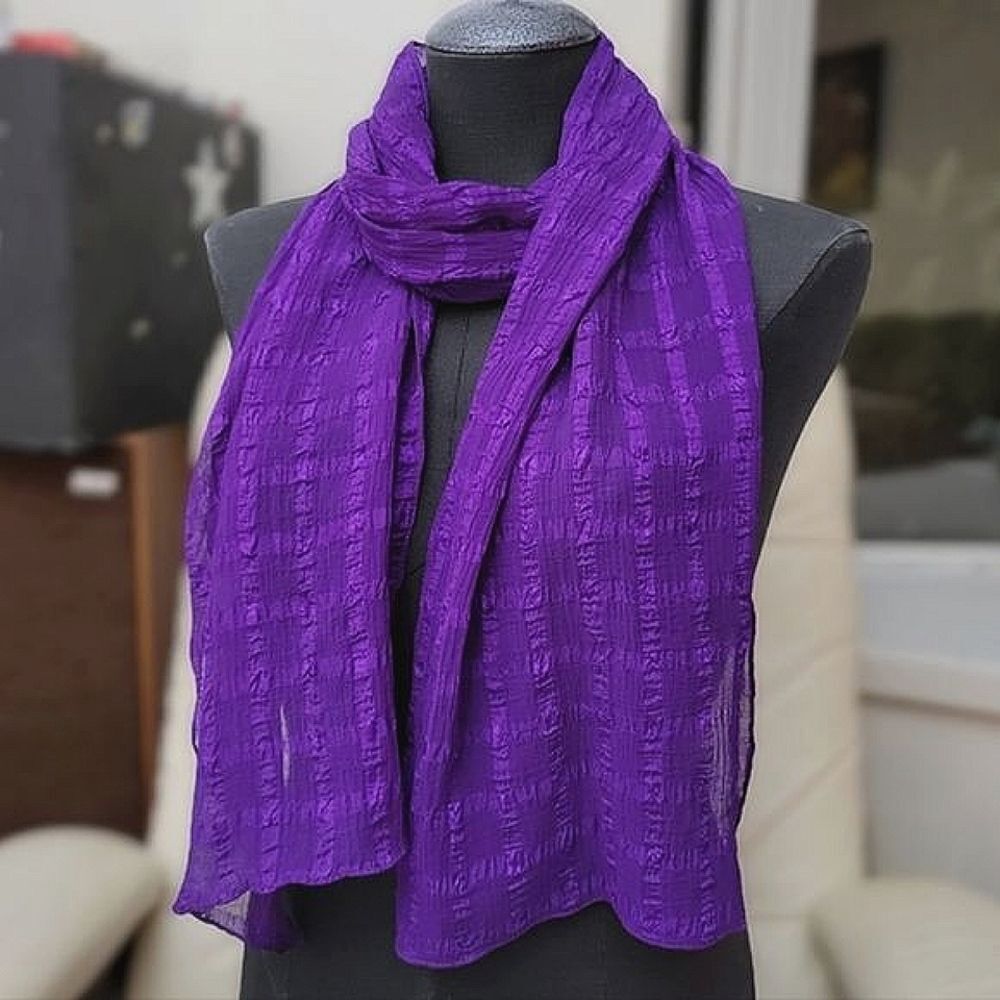 Vtg sheer purple ribbon grid scarf